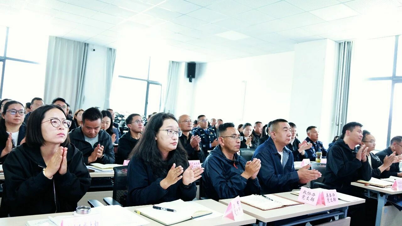 34a19e60fd9fcb214edb666a0c13a8c7.jpg